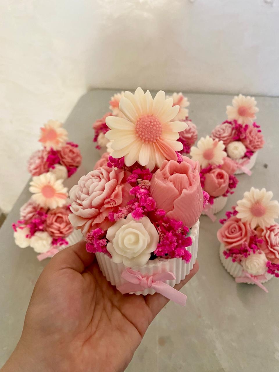 توزيعات من الشمع المعطر الفواح