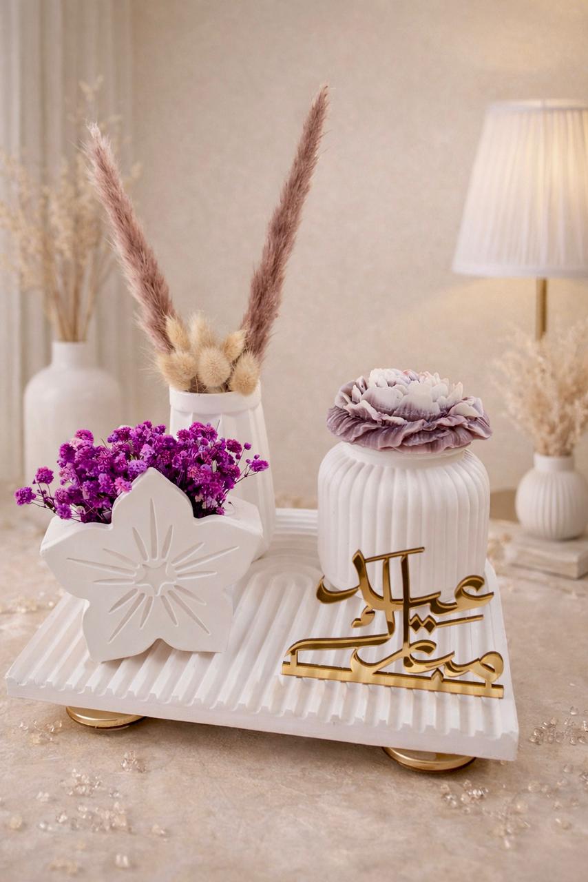 ستاند عيدكم مبارك من الكونكريت والشمع المعطر